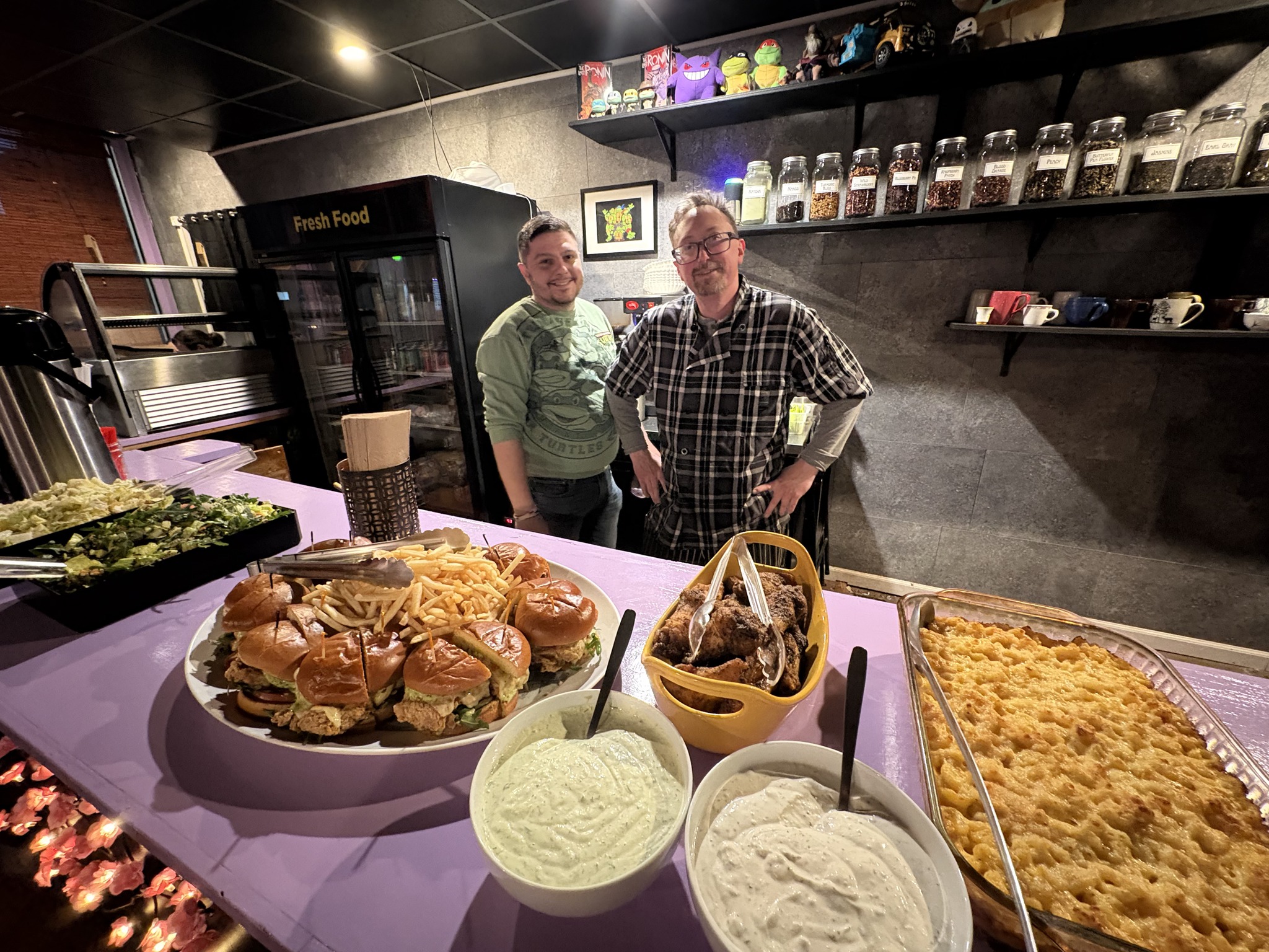 Real food at Nerdateria — smash burger and tater tots