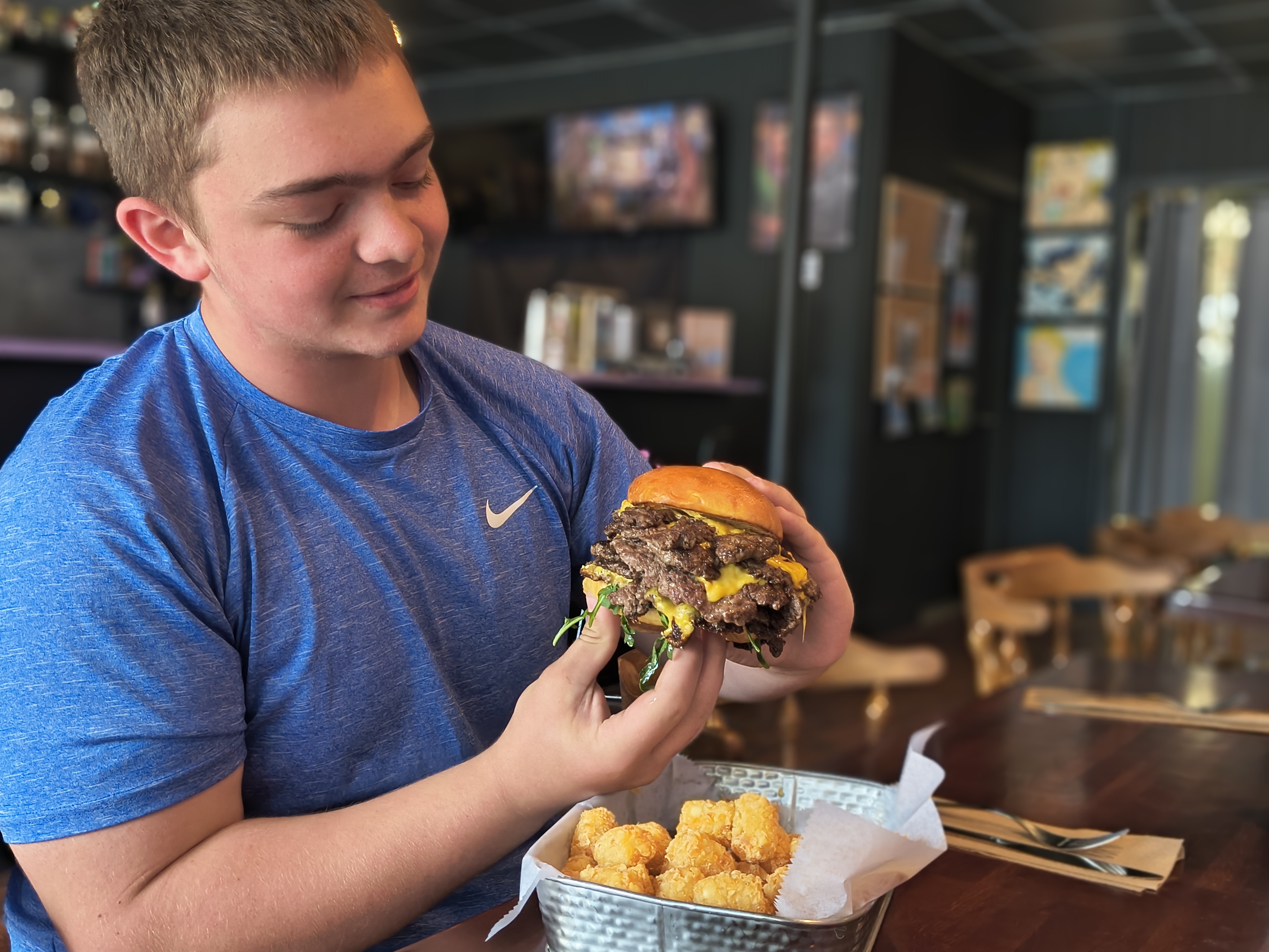 First visit to Nerdateria — real food and gaming