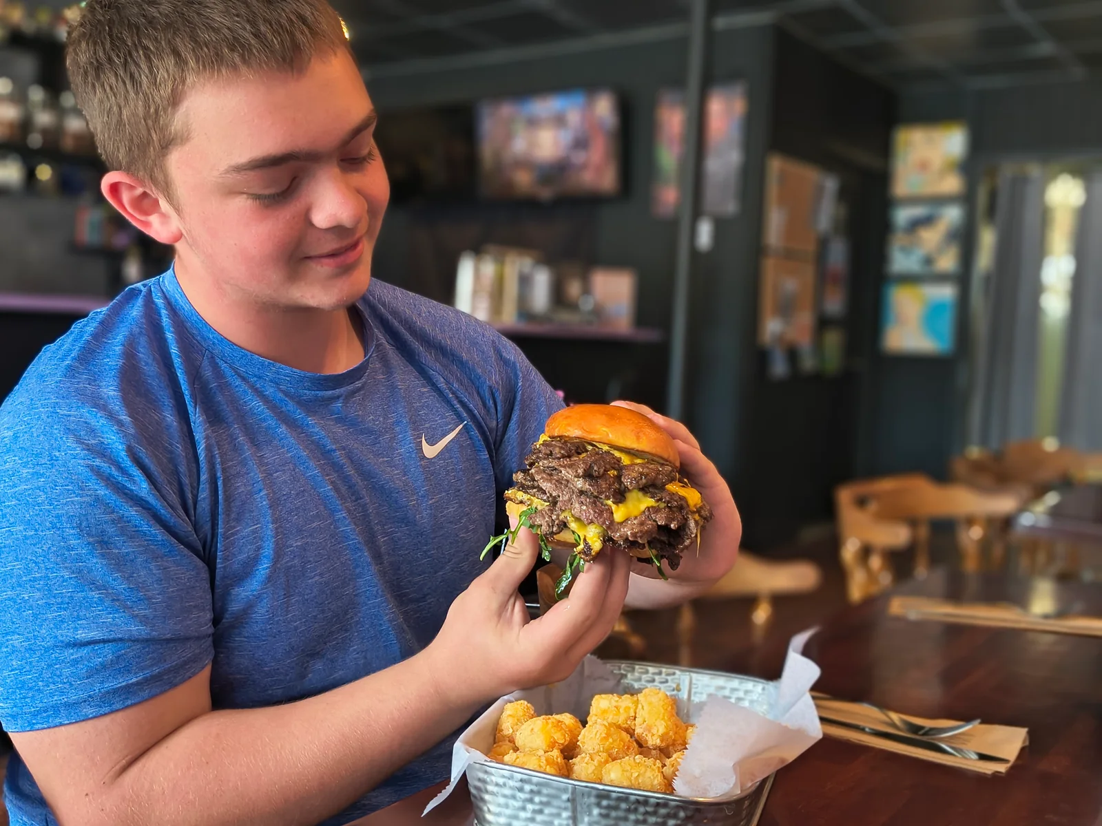 First visit to Nerdateria — real food and gaming