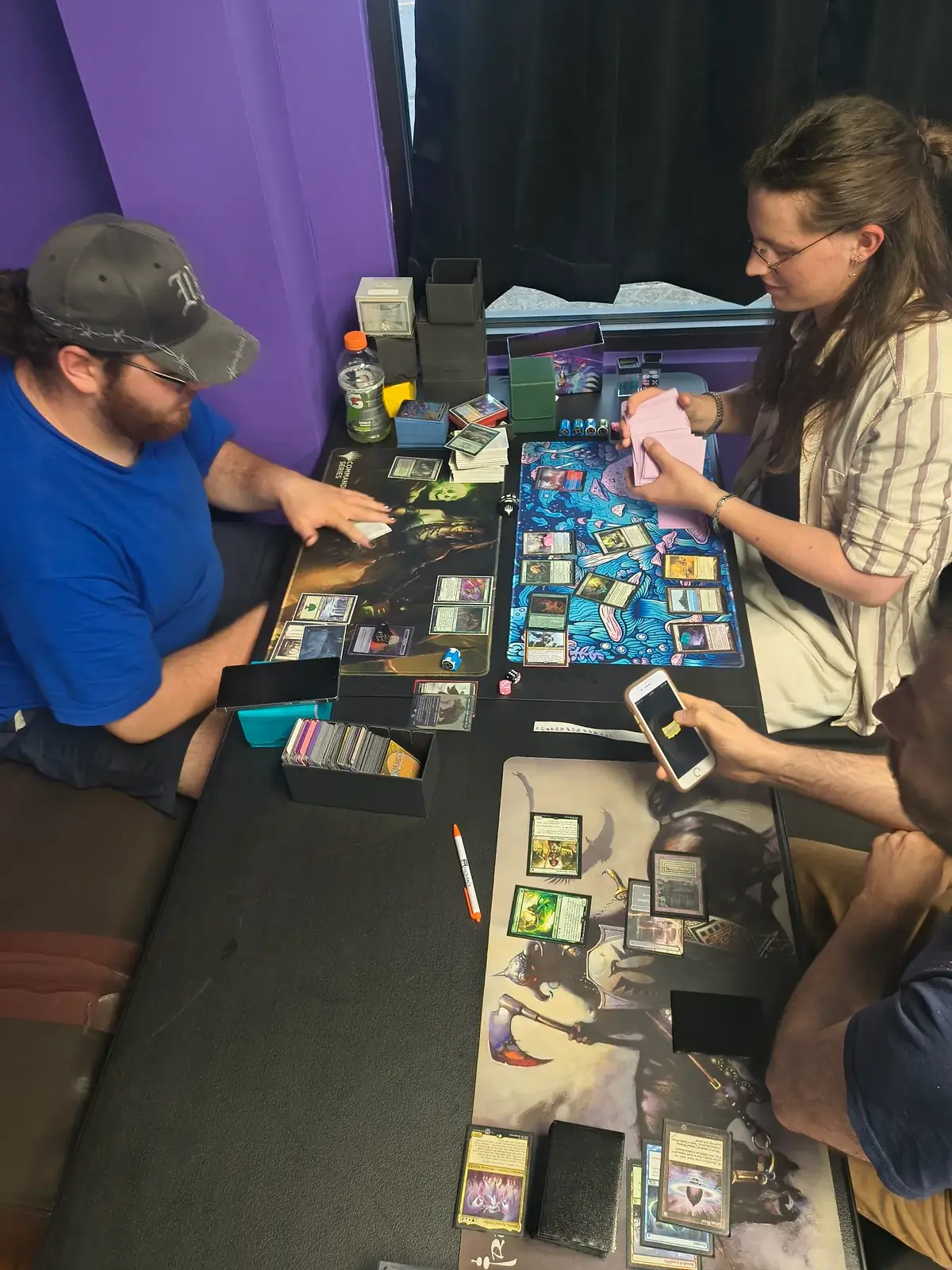 Real gaming action at Nerdateria tables